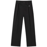 QDBAR Irregular Belt Embellished Slacks